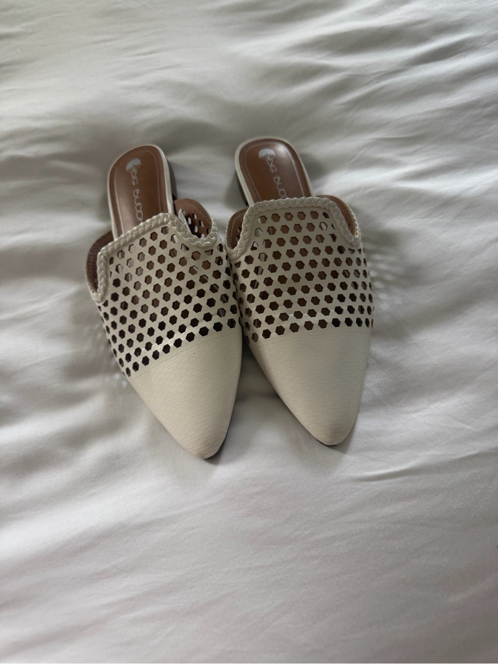 Big Buddha Cream Pointed-Toe Perforated Slide Mules